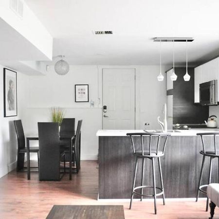 Cozy 1 Bd Suite Centrally Located 노스밴쿠버 외부 사진