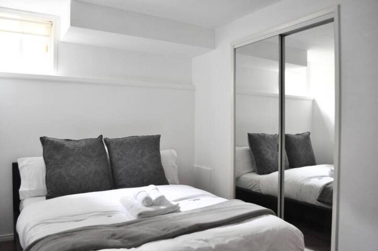 Cozy 1 Bd Suite Centrally Located 노스밴쿠버 외부 사진